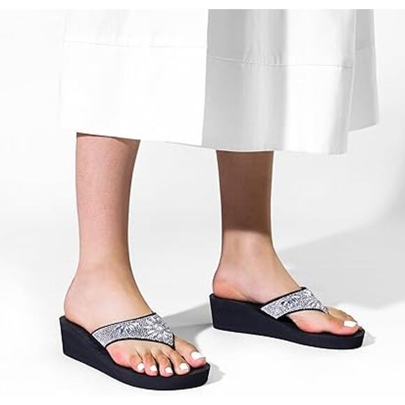 Dream Pairs Womens Size 7 Black Silver Rhinestone Platform Flip Flop Sandals - Picture 6 of 7